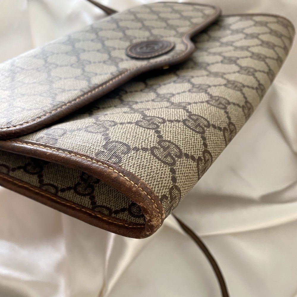 💐SOLD💐 GUCCI VINTAGE CROSSBODY BAG - Picture 9 of 15